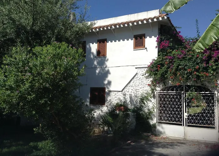 Deliziosa Villa 150 Metri Dal Mare